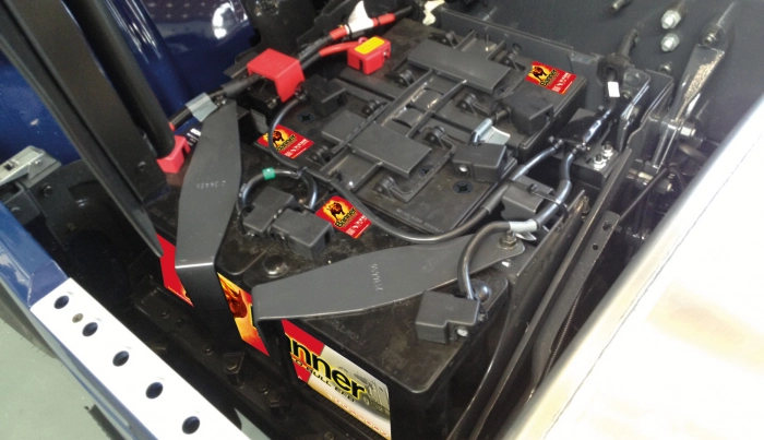 ⊳ Battery tips for a long service life of HGV batteries